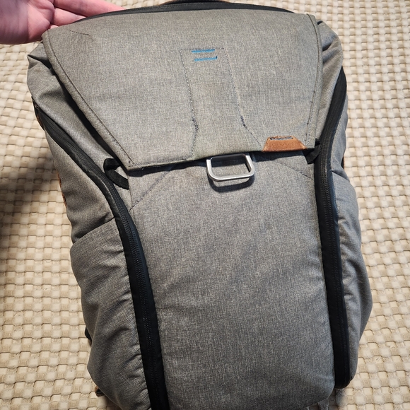 Peak Design 20L Gray Backpack